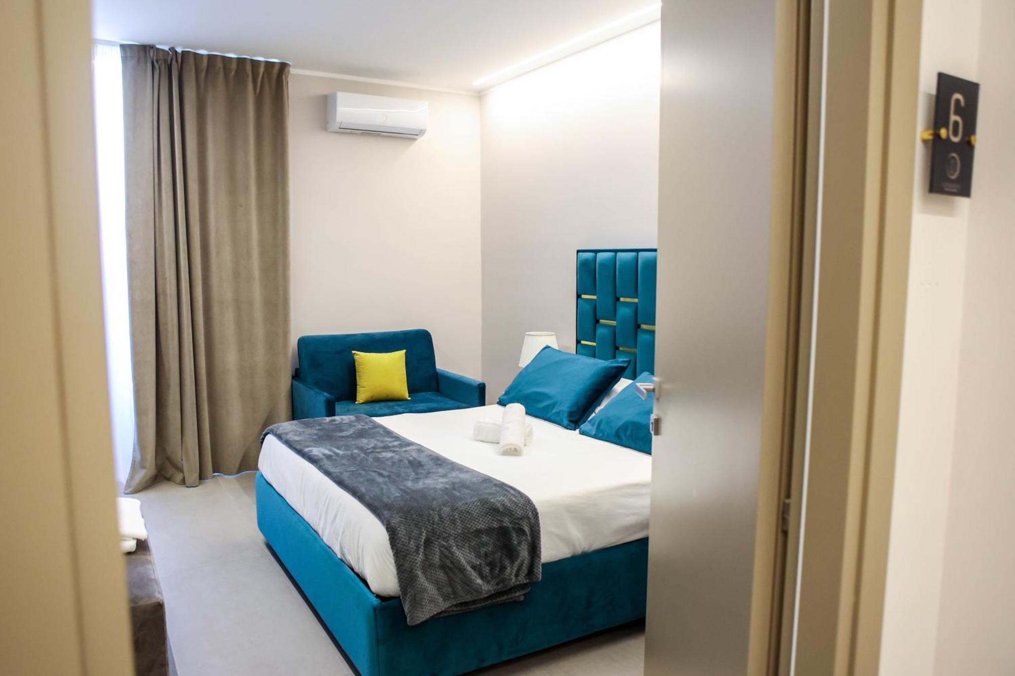 B&B Suites&Rooms Piazza Dei Martiri Κατάνια Εξωτερικό φωτογραφία