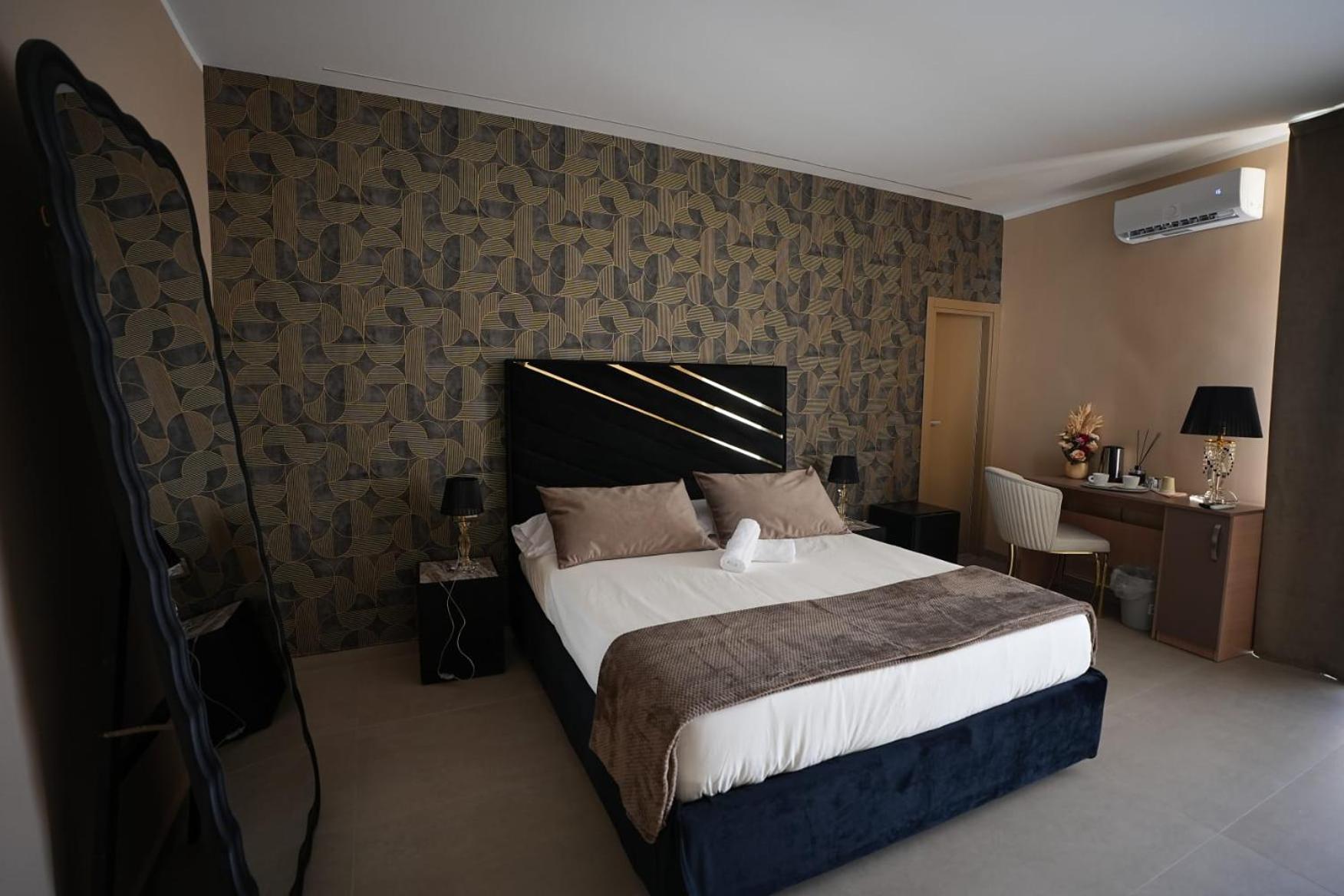 B&B Suites&Rooms Piazza Dei Martiri Κατάνια Εξωτερικό φωτογραφία